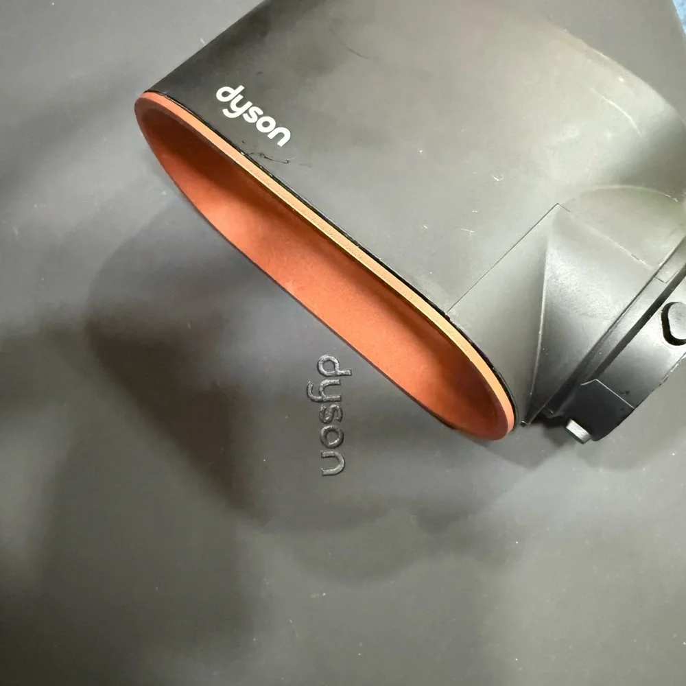 Dyson Air 
Fast Dryer Nozzle with Copper Accent - Picture 2 of 4